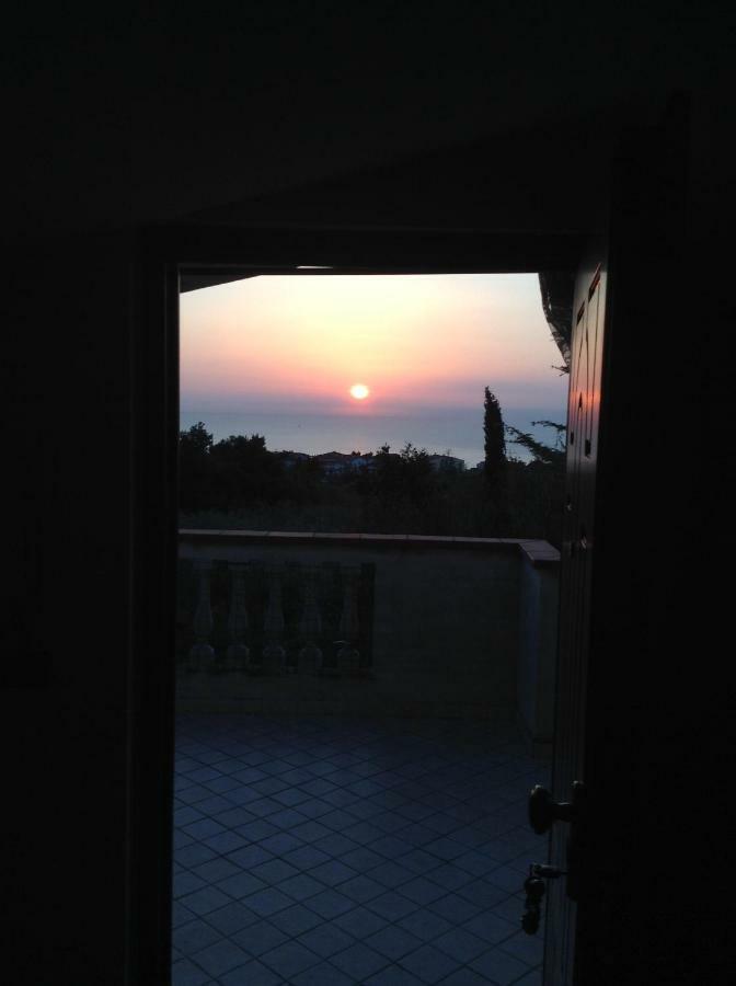 Ferienwohnung L' Alba Di Alice Silvi Marina Exterior foto